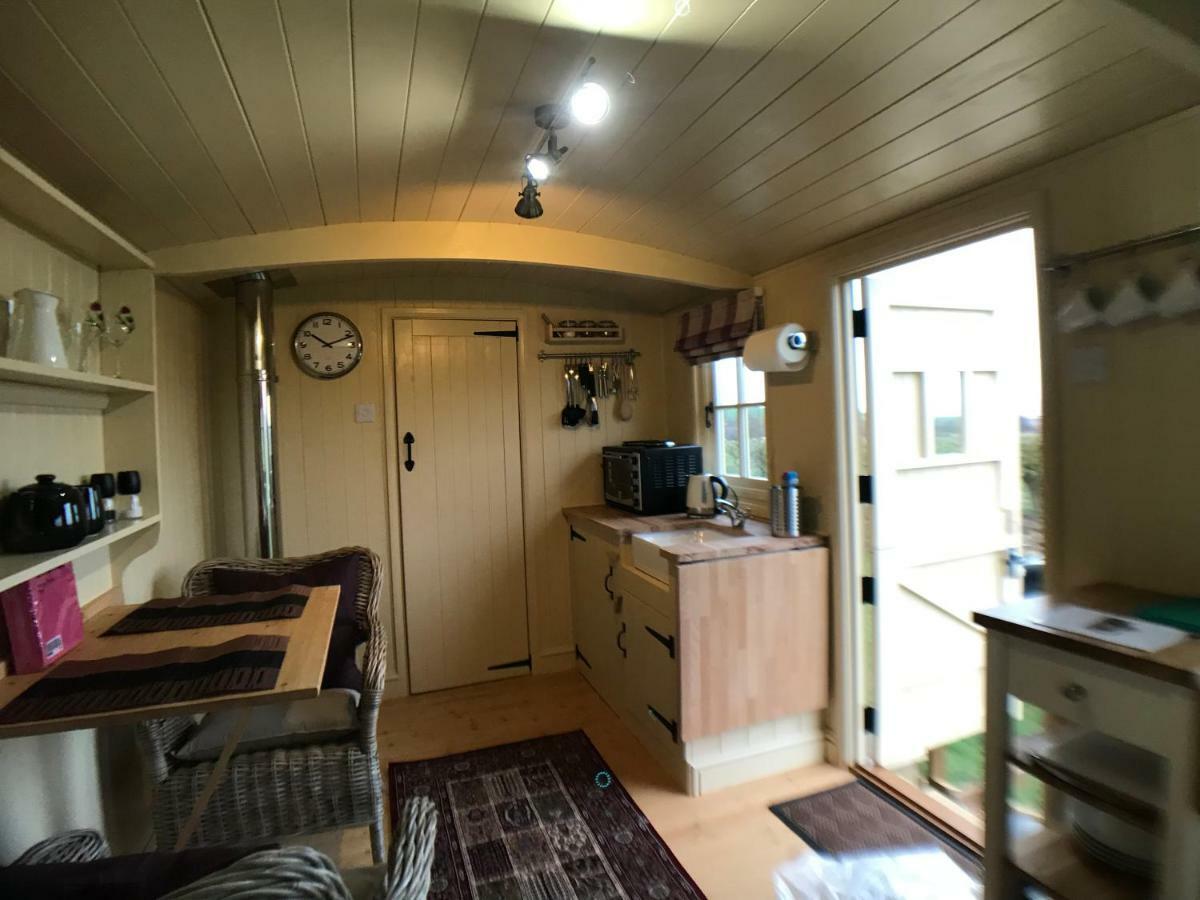 The Hawthorn Shepherds Hut Аймут Екстер'єр фото