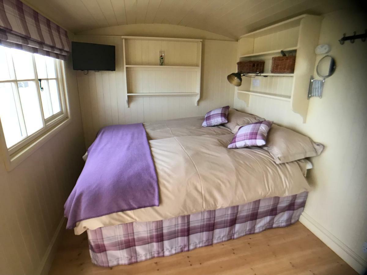 The Hawthorn Shepherds Hut Аймут Екстер'єр фото