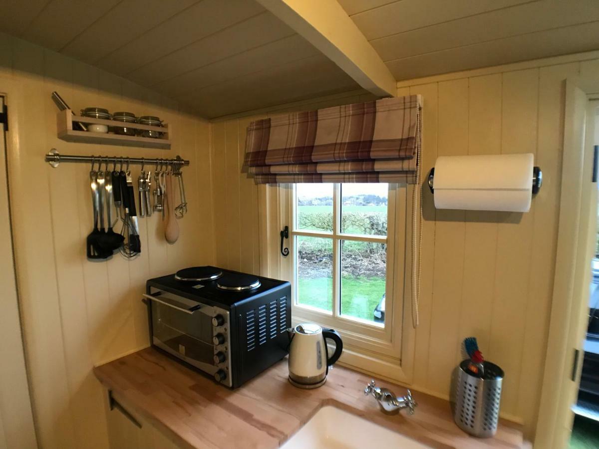 The Hawthorn Shepherds Hut Аймут Екстер'єр фото
